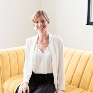 Meet your Posher, Angela